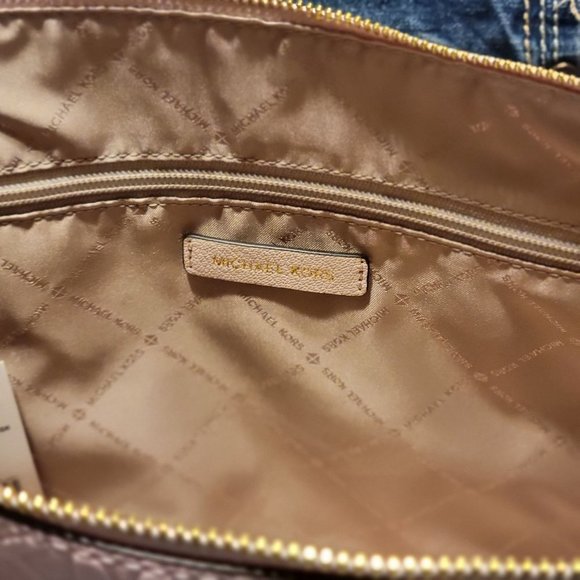 New MK Charlotte power Blush tote - Picture 10 of 12